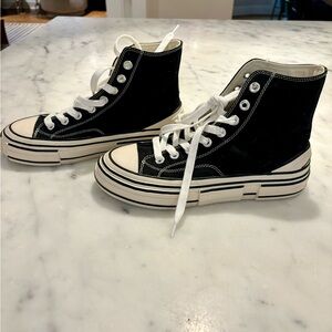 New - Jeffrey Cambell JC Play Endorphine-H High Top Sneakers 8.5M